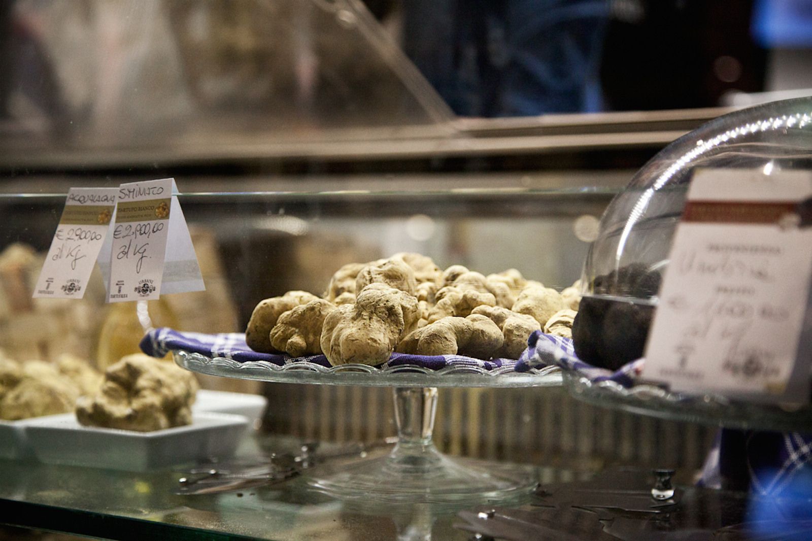Where to find the real truffle (white or black) in Milan